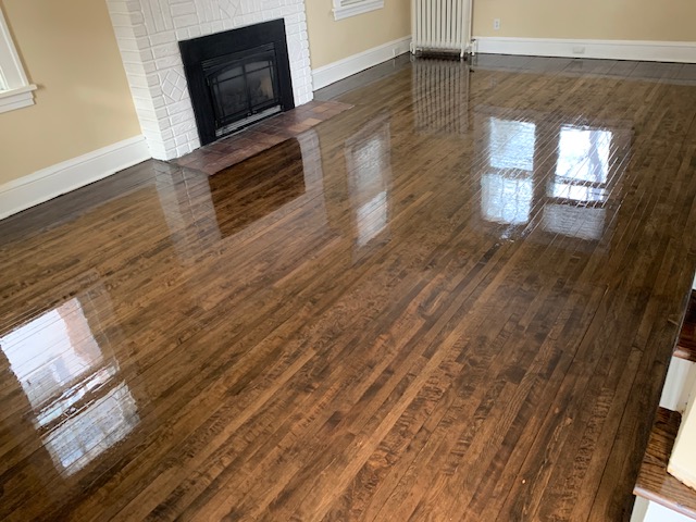 Wood floor sanding - hardwood floor staining - hardwood floor refinishing - choice hardwoods